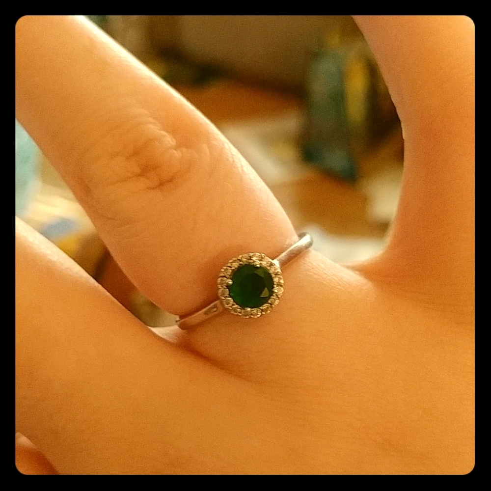 Emerald cubic zirconia ring